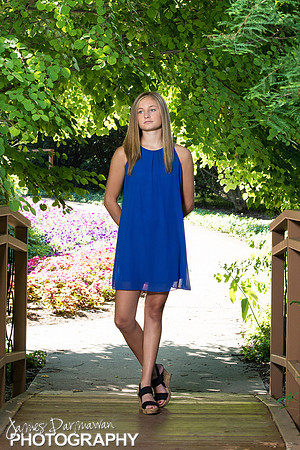 Hannah 2017 Senior0010JX4_6351