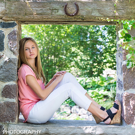 Hannah 2017 Senior0018JX4_6373
