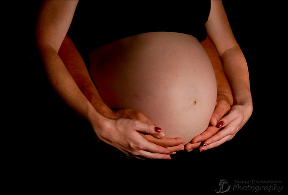 Heidi_Maternity_Pictures-032 PSedit logo